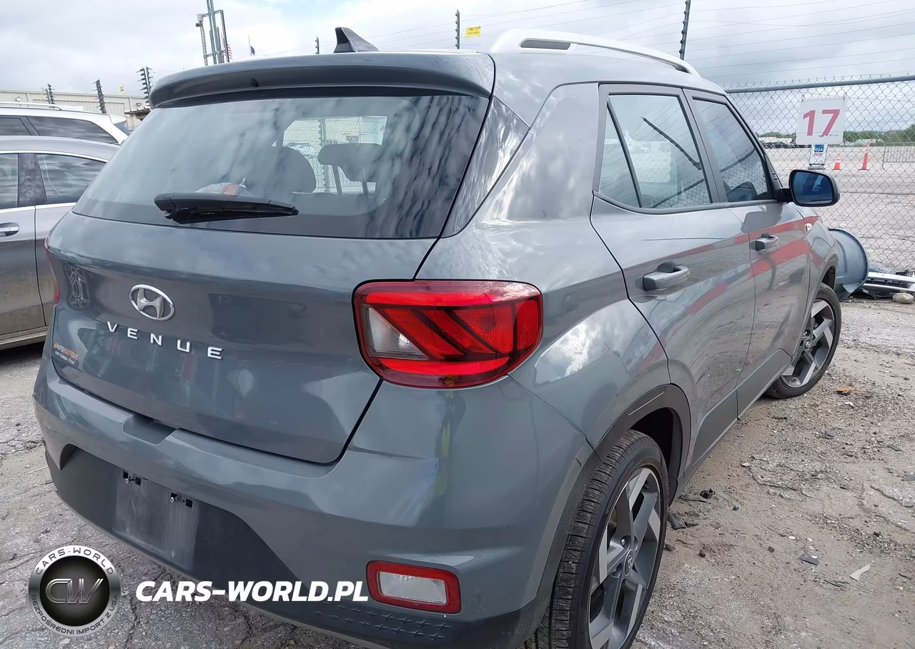2021 Hyundai Venue Sel VIN:KMHRC8A30MU102107 - 4