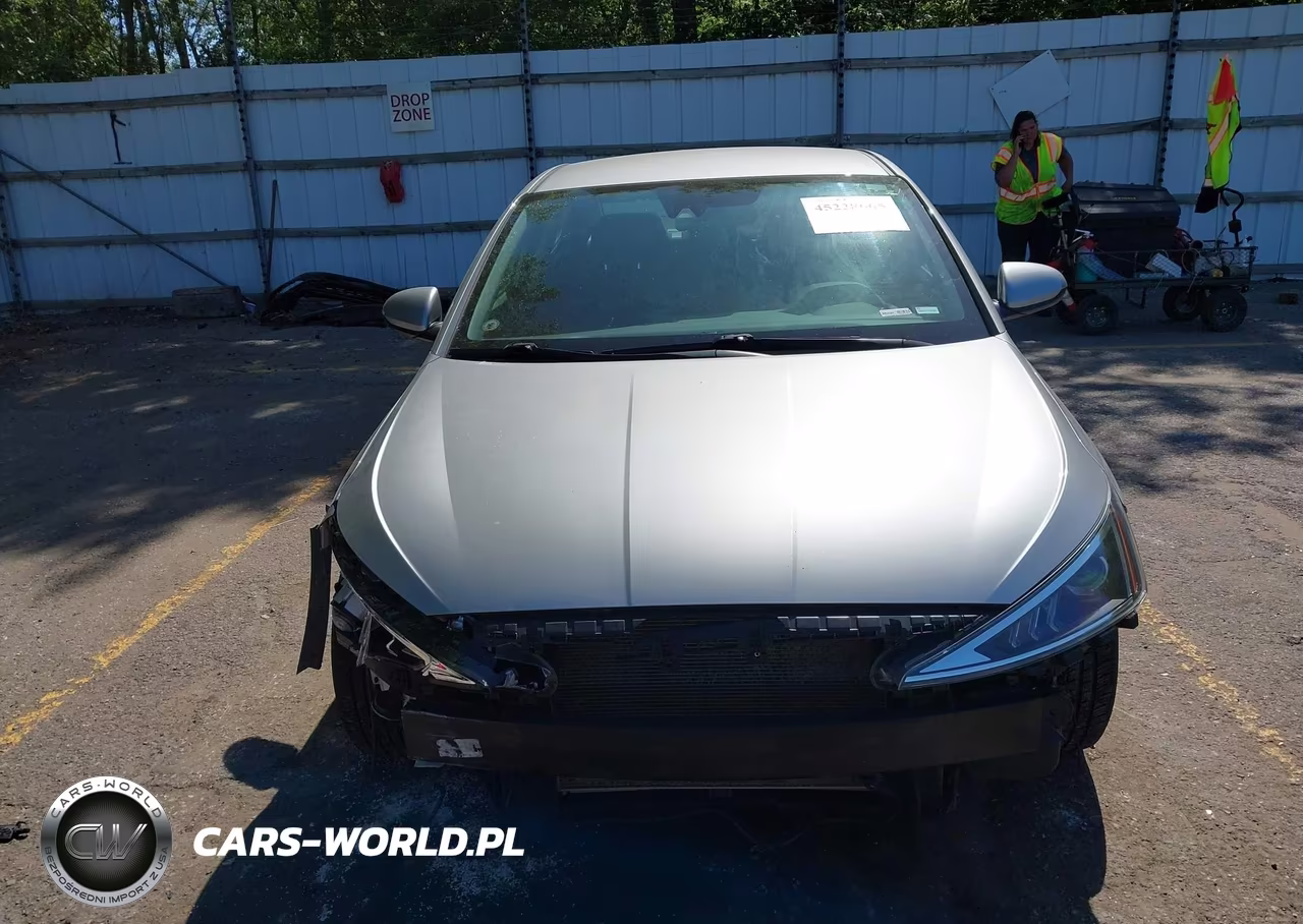 2020 Hyundai Elantra Sel VIN:5NPD84LF8LH565377 - 12
