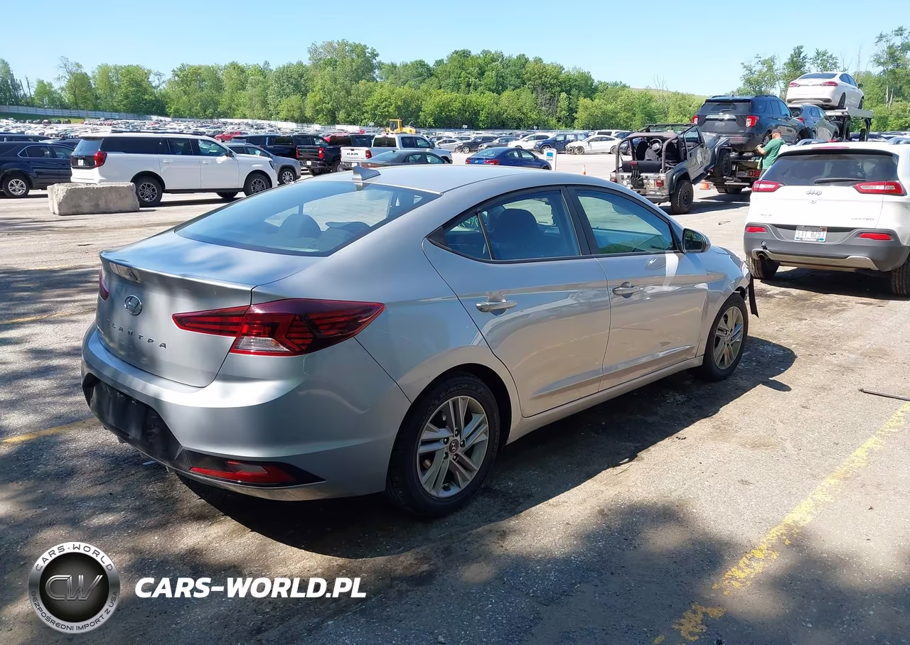 2020 Hyundai Elantra Sel VIN:5NPD84LF8LH565377 - 4