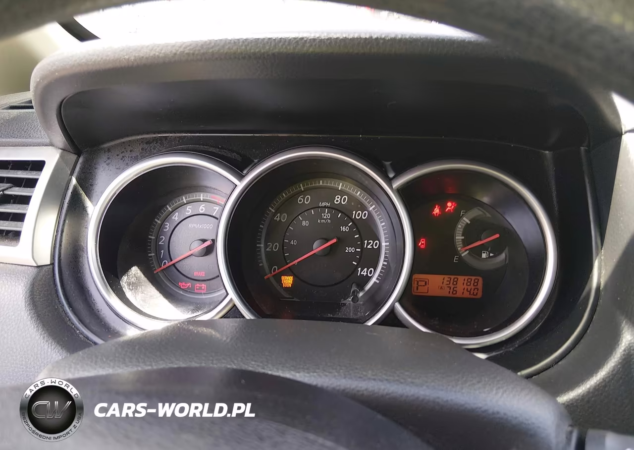 2011 Nissan Versa 1.8S VIN:3N1BC1CP2BL514293 - 7