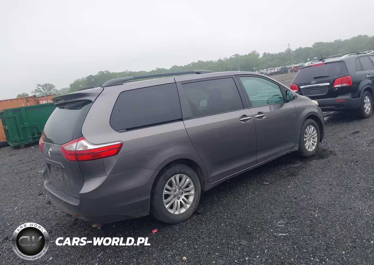 2016 Toyota Sienna Xle VIN:5TDYK3DC2GS695608 - 4