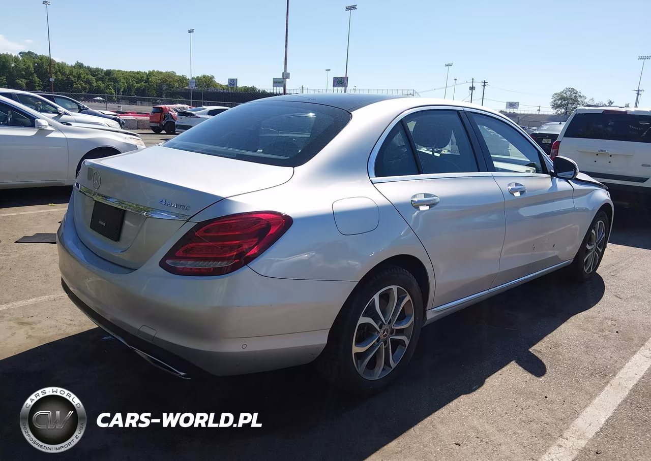 2018 Mercedes-Benz C 300 4Matic VIN:55SWF4KB8JU260890 - 4