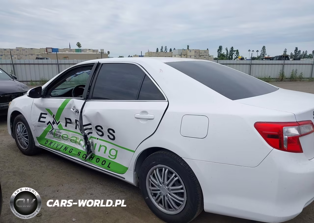 2014 Toyota Camry Le VIN:4T1BF1FK0EU419385 - 14