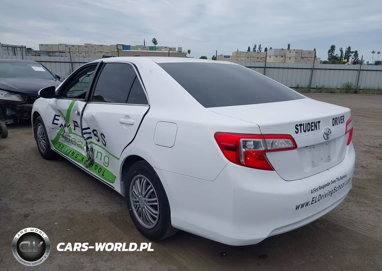 2014 Toyota Camry Le VIN:4T1BF1FK0EU419385 - 3