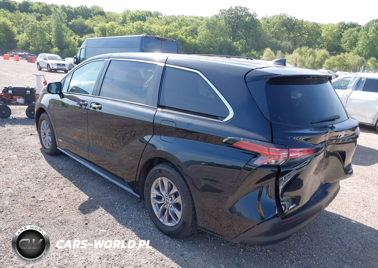 2021 Toyota Sienna Le VIN:5TDKSKFC2MS026389 - 3