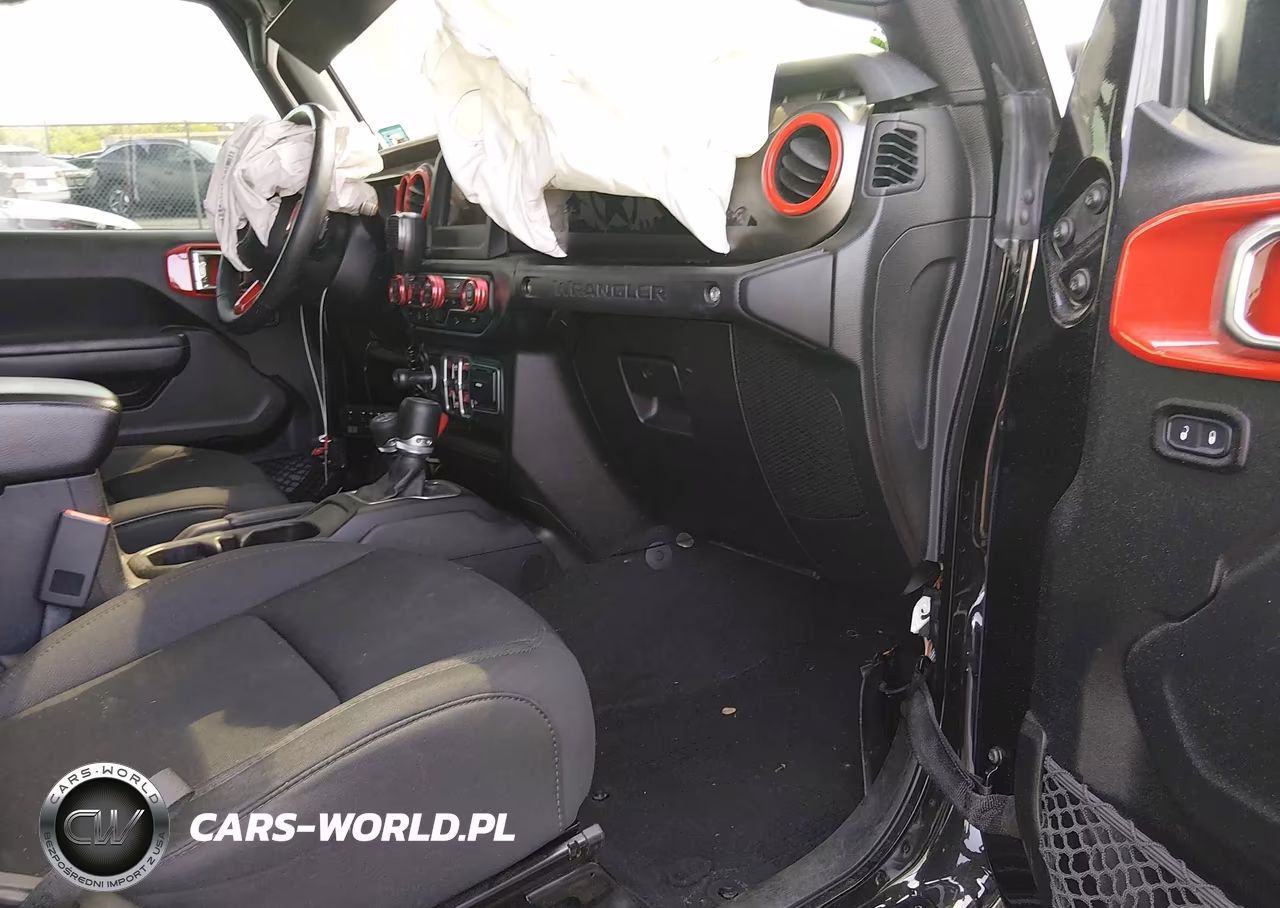 2018 Jeep Wrangler Unlimited Sport S 4X4 VIN:1C4HJXDG1JW305604 - 5