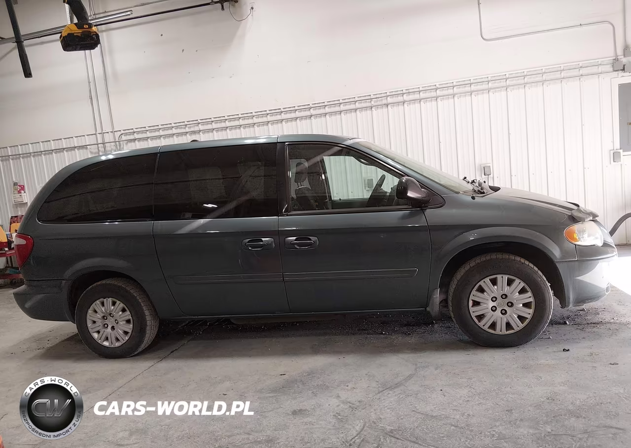 2007 Chrysler Town & Country Lx VIN:2A4GP44R77R170182 - 13