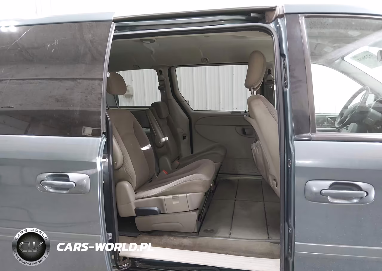 2007 Chrysler Town & Country Lx VIN:2A4GP44R77R170182 - 8