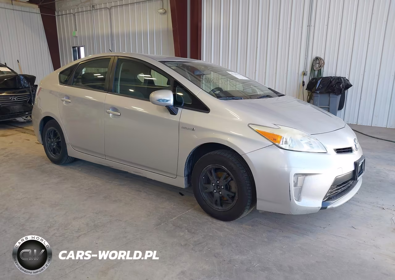 2014 Toyota Prius Two – zdjęcie 1 z 17