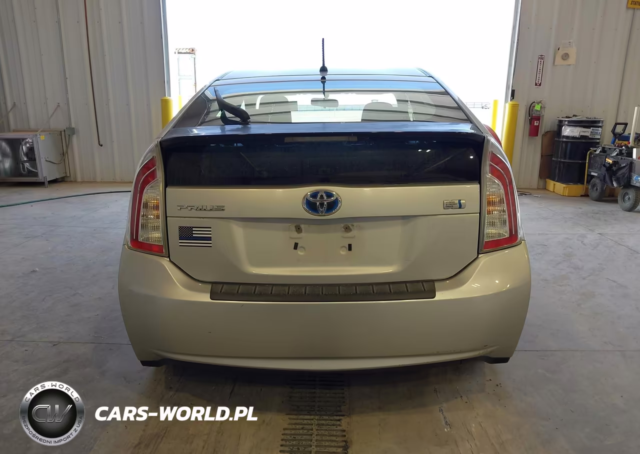 2014 Toyota Prius Two VIN:JTDKN3DU0E0393742 - 17