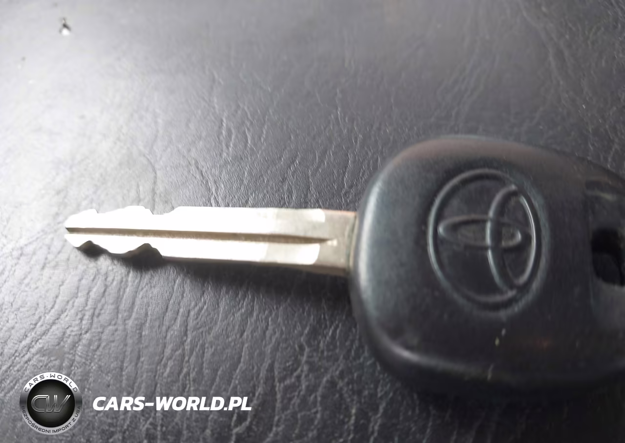 2013 Toyota Tacoma Base V6 VIN:3TMLU4EN1DM110507 - 11