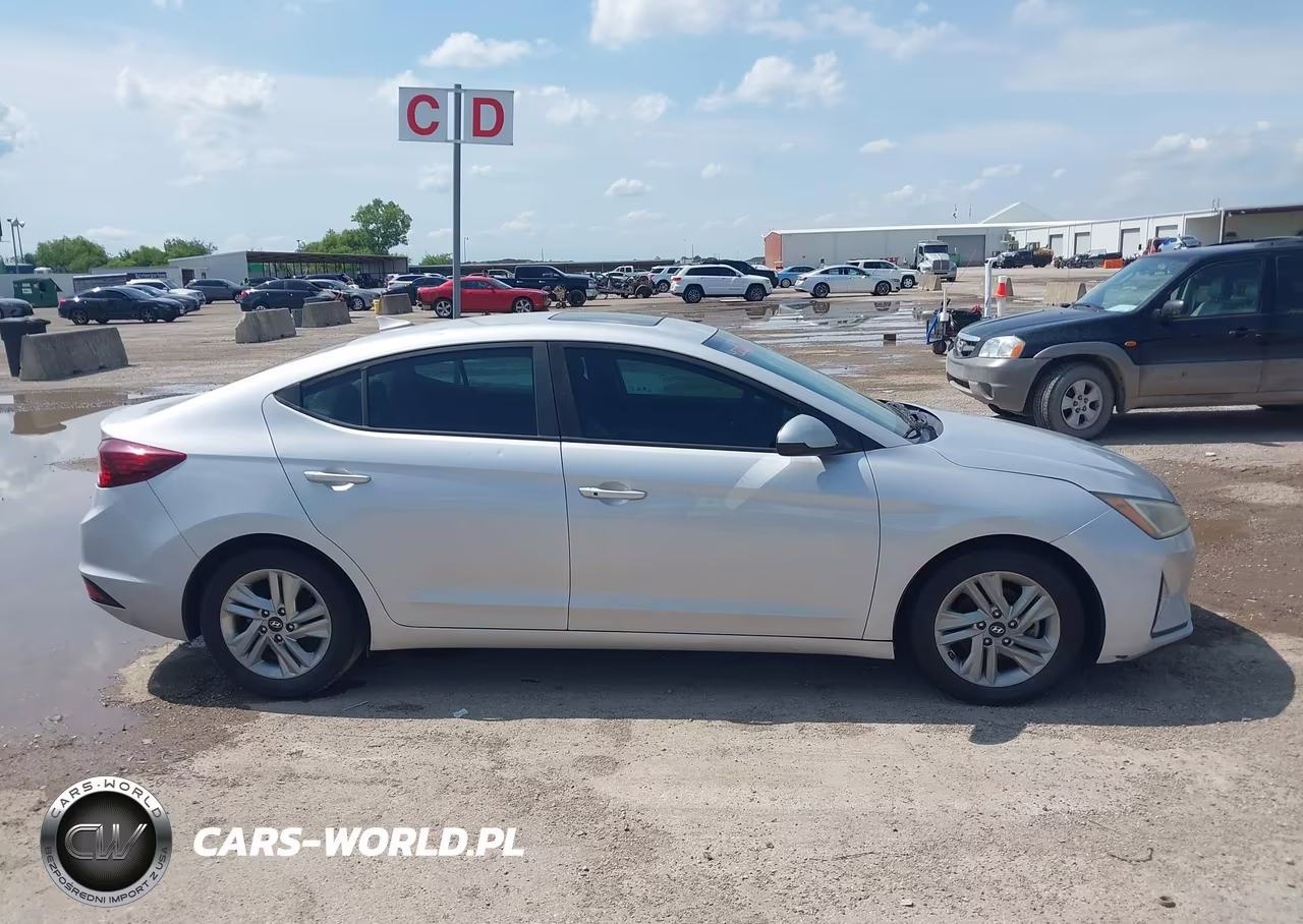 2019 Hyundai Elantra Value Edition VIN:KMHD84LF7KU851544 - 13