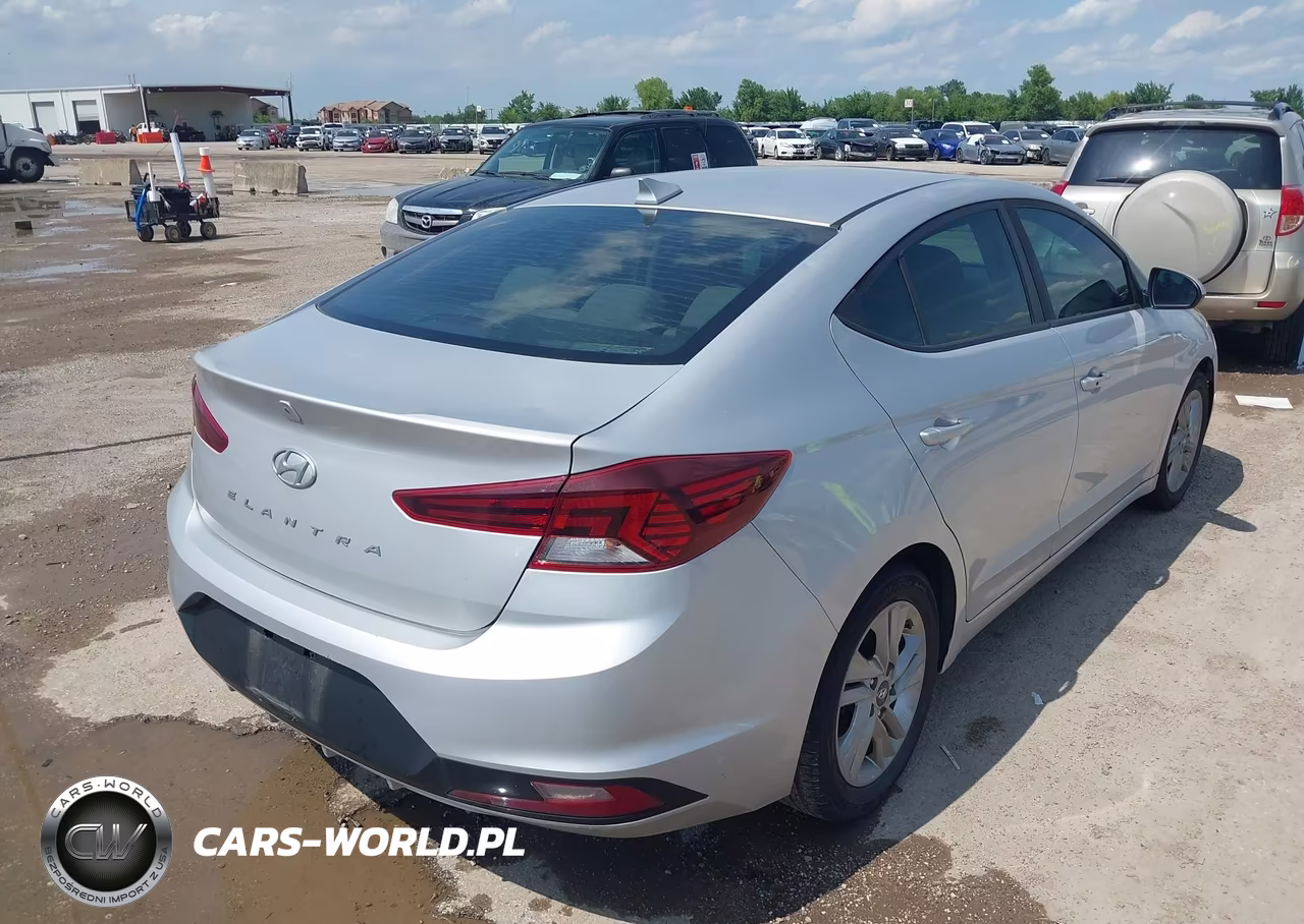 2019 Hyundai Elantra Value Edition VIN:KMHD84LF7KU851544 - 4
