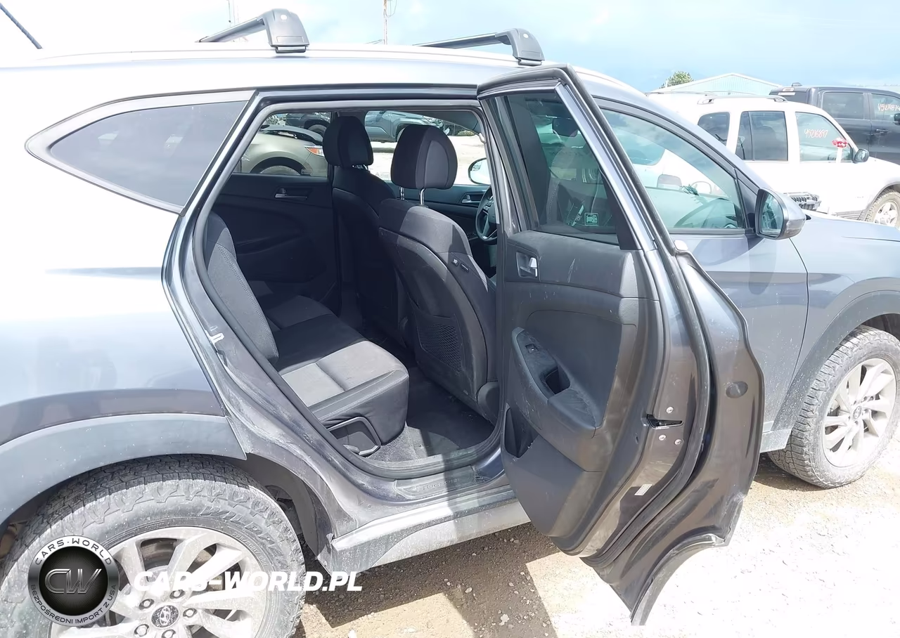 2017 Hyundai Tucson Se VIN:KM8J3CA40HU281134 - 8