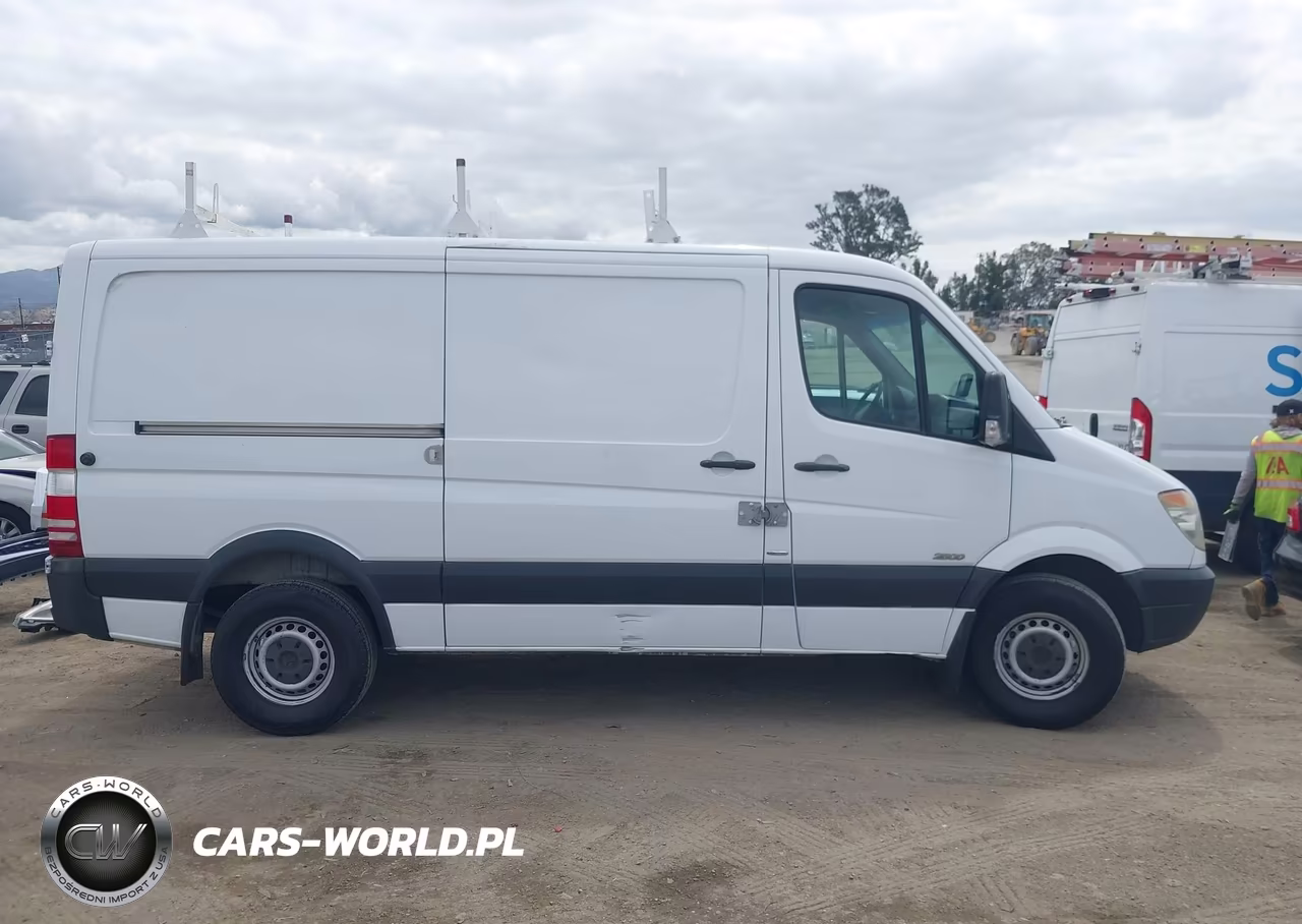 2013 Mercedes-Benz Sprinter 2500 Normal Roof VIN:WD3PE7CC6D5726074 - 13