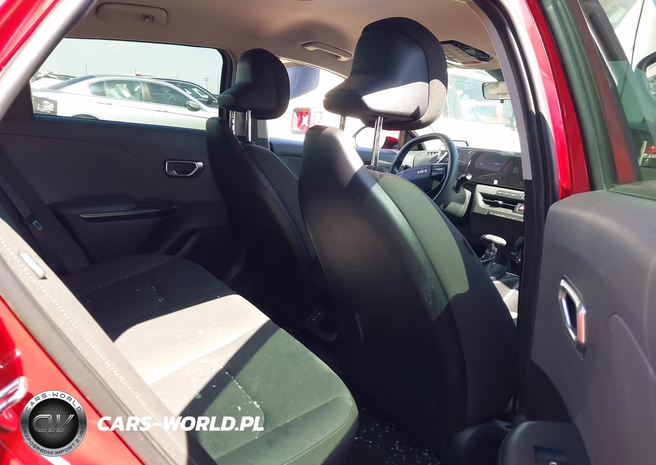 2025 Kia K4 Lxs VIN:3KPFT4DE3SE201268 - 8