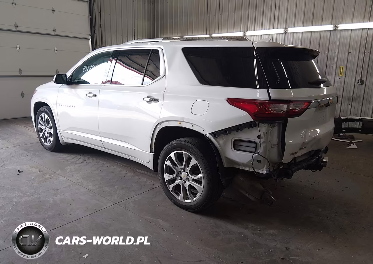 2018 Chevrolet Traverse Premier VIN:1GNEVJKW0JJ109995 - 3