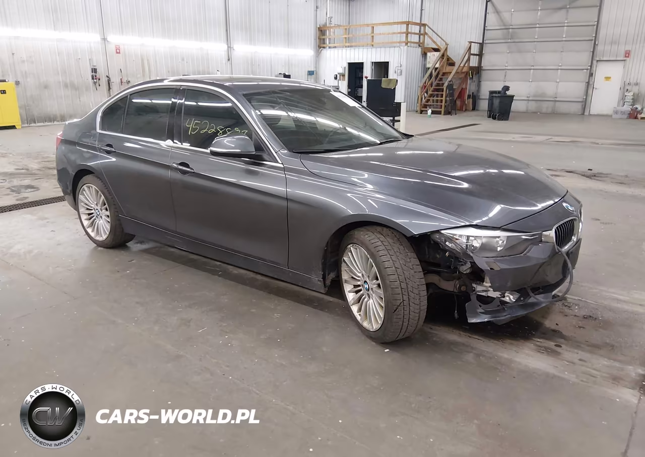 2013 BMW 328I xDrive – zdjęcie 1 z 12
