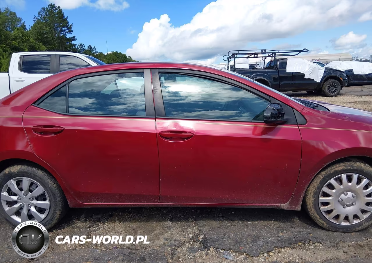 2015 Toyota Corolla Le VIN:5YFBURHE0FP317230 - 13