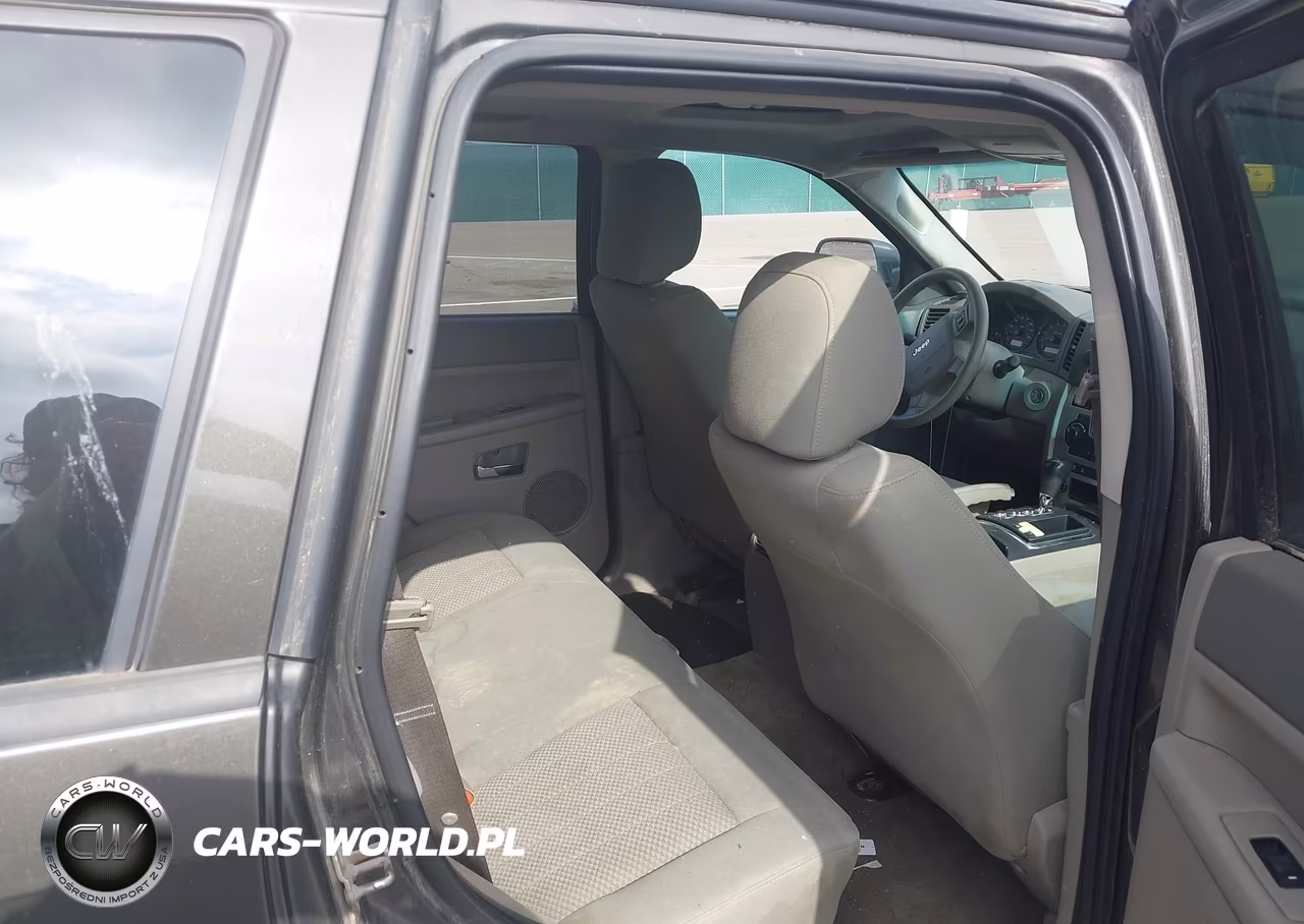 2006 Jeep Grand Cherokee Laredo VIN:1J4HR48NX6C236513 - 8