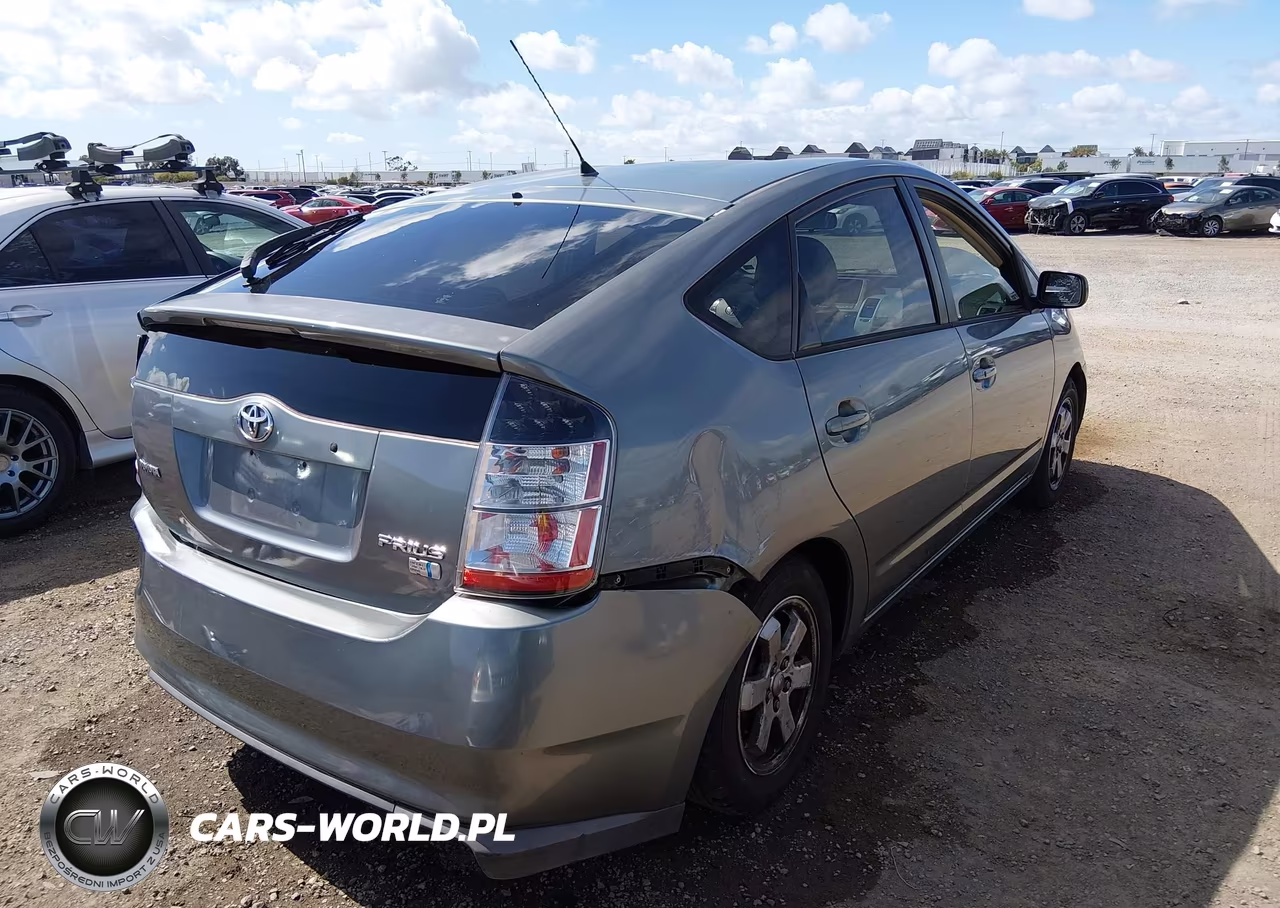 2005 Toyota Prius VIN:JTDKB20U853042116 - 4