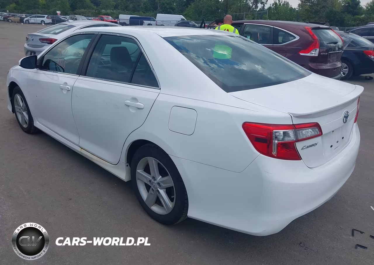 2014 Toyota Camry Se VIN:4T1BF1FK1EU428306 - 3