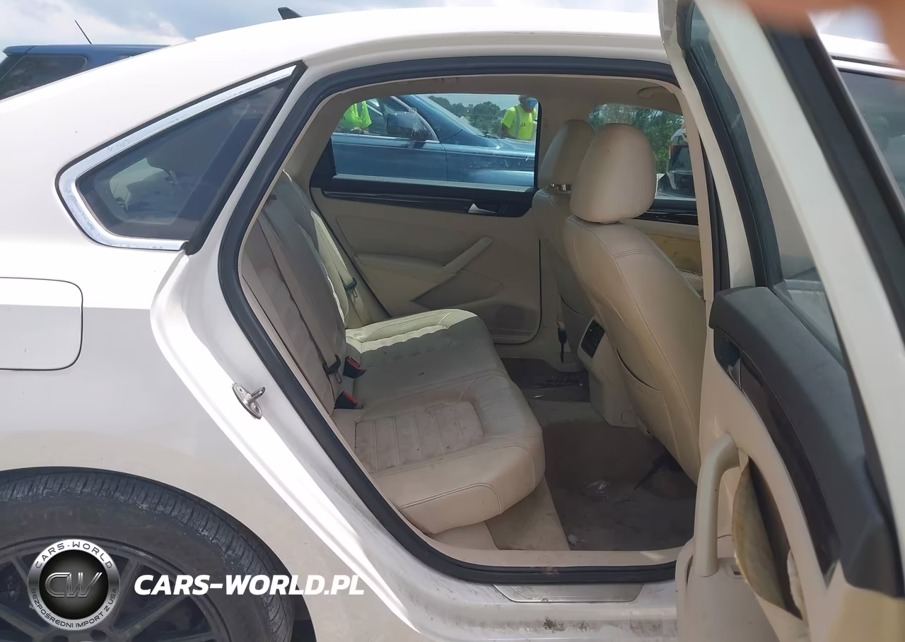 2014 Volkswagen Passat 2.0L Tdi Sel Premium VIN:1VWCN7A36EC064904 - 8