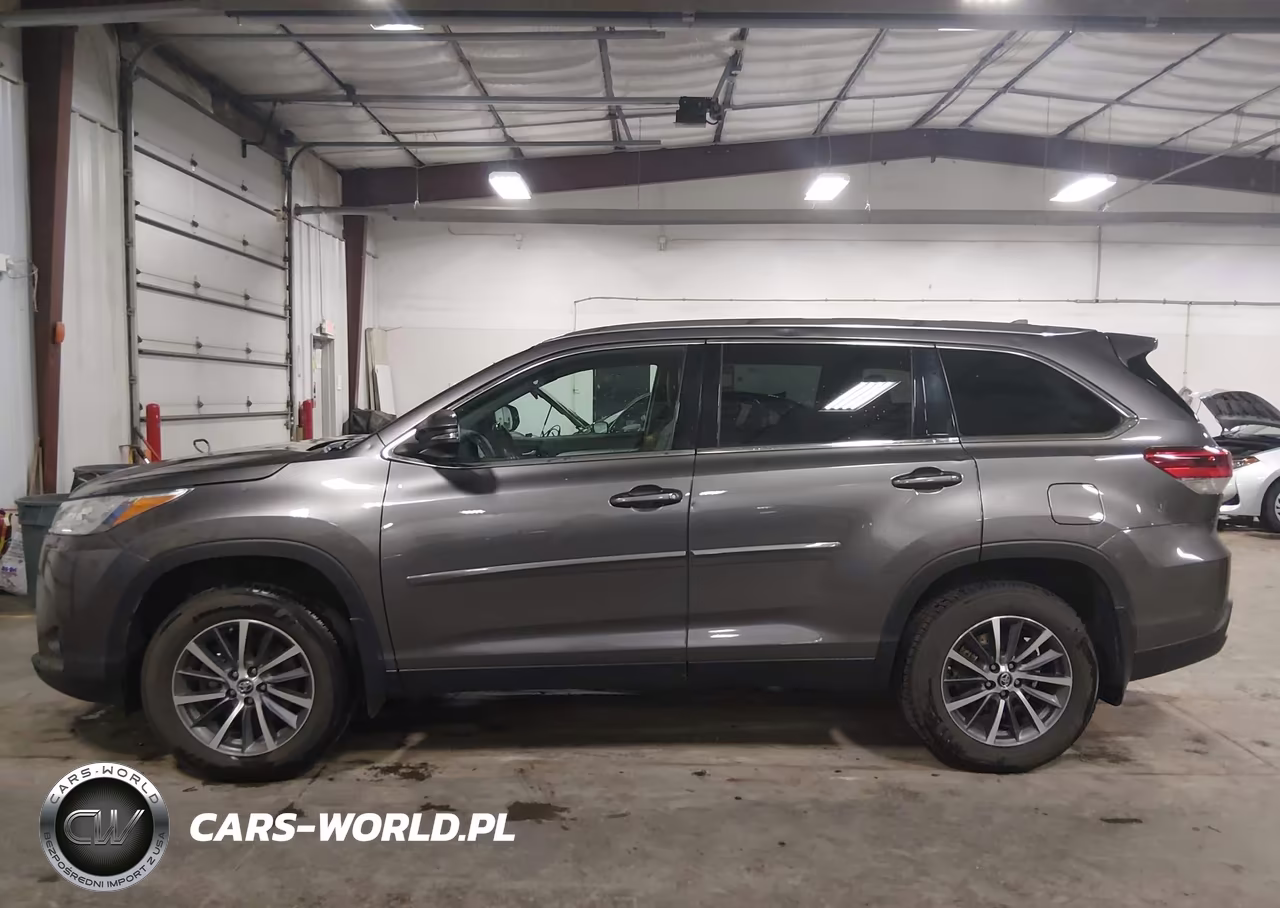 2019 Toyota Highlander Xle VIN:5TDJZRFHXKS622861 - 14