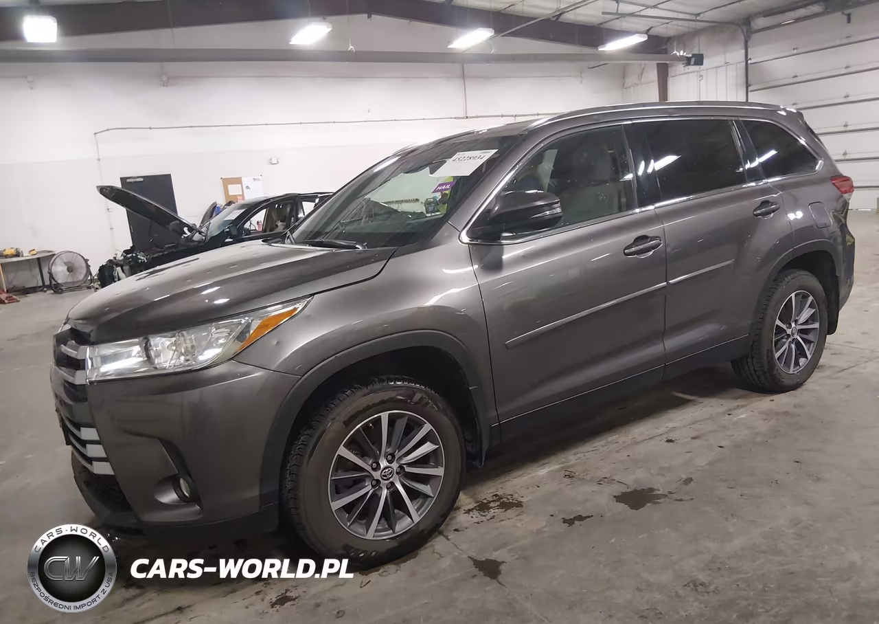 2019 Toyota Highlander Xle VIN:5TDJZRFHXKS622861 - 2