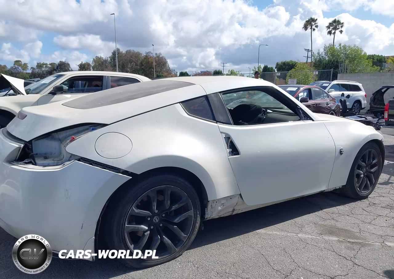 2015 Nissan 370Z VIN:JN1AZ4EH1FM443830 - 14