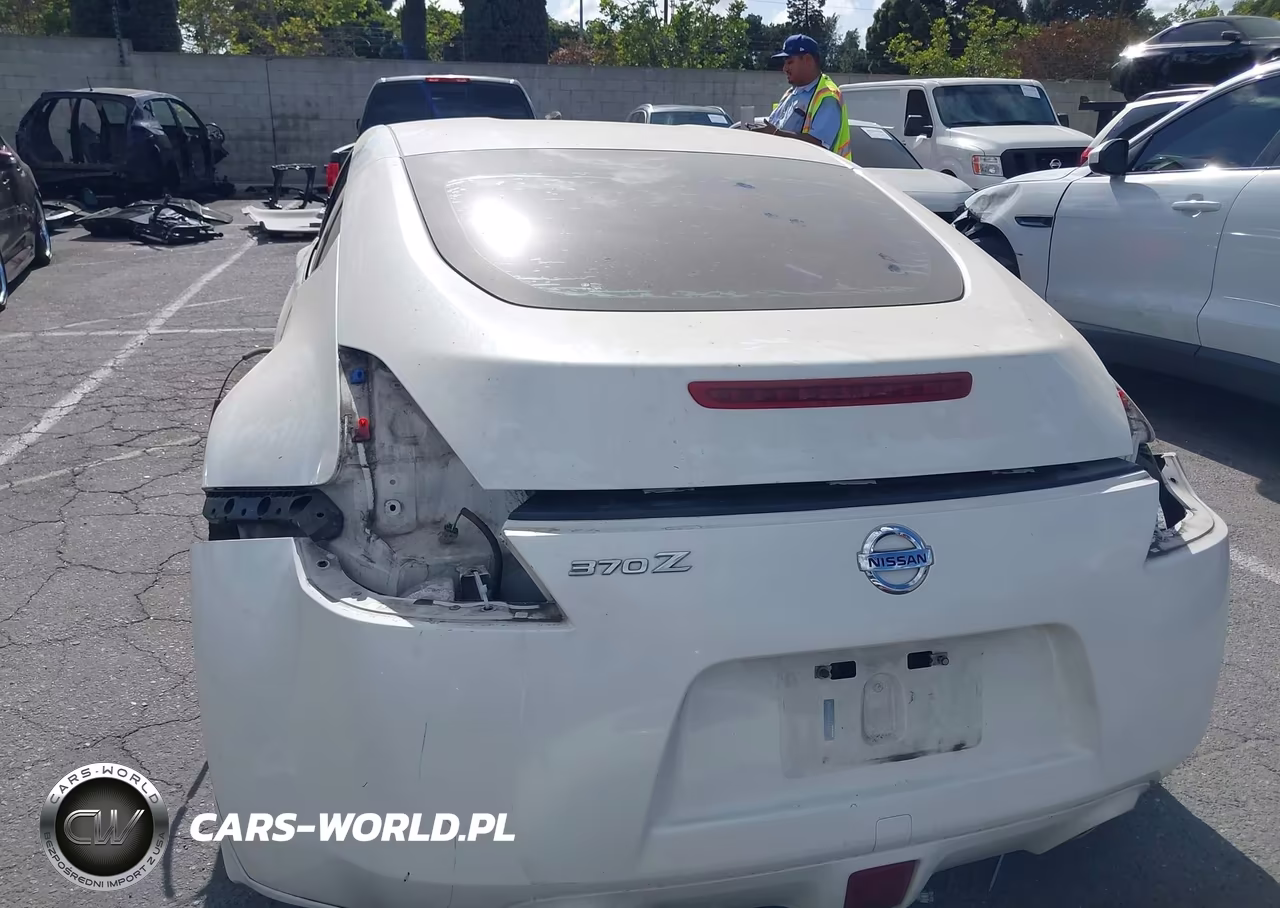 2015 Nissan 370Z VIN:JN1AZ4EH1FM443830 - 17