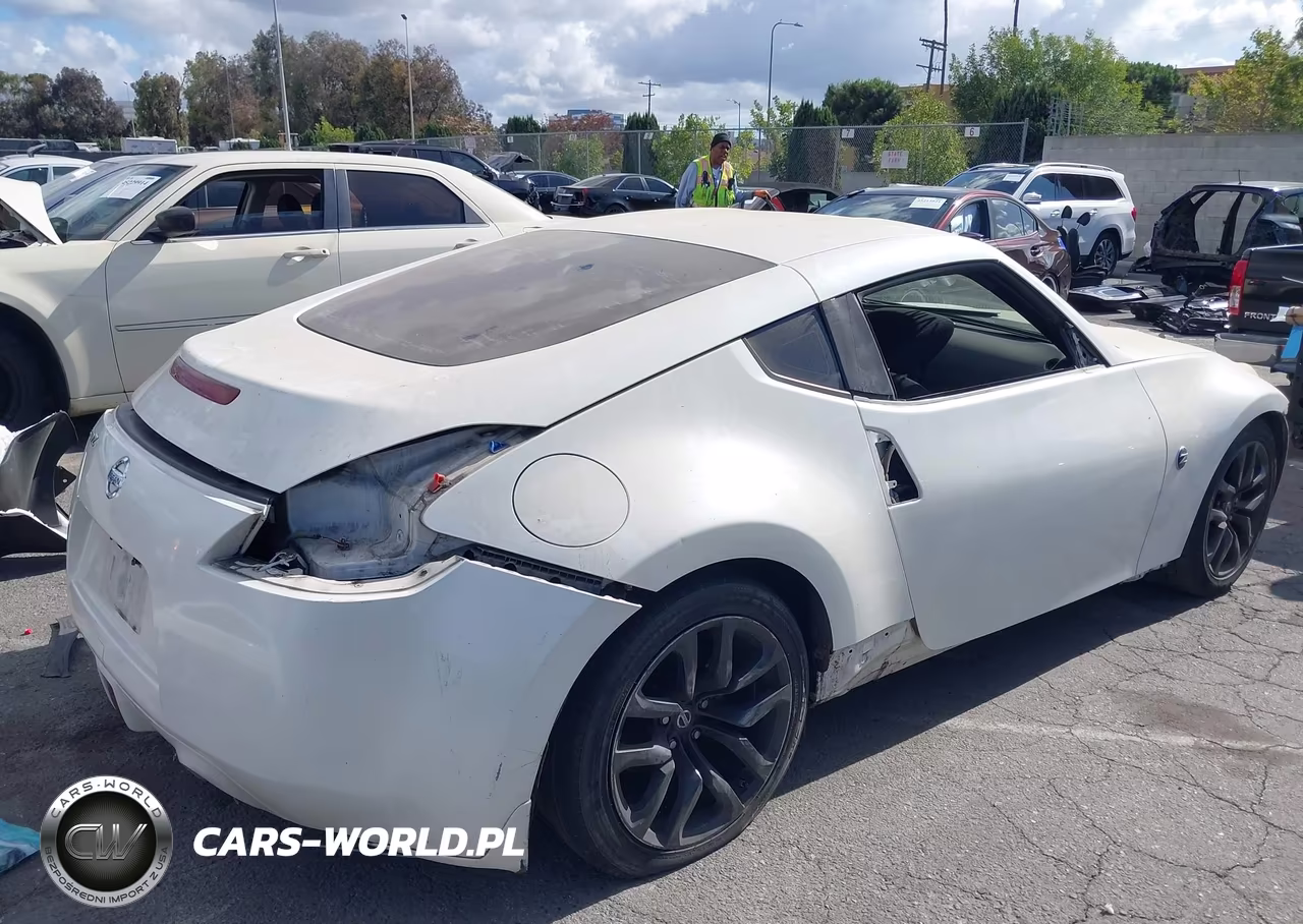 2015 Nissan 370Z VIN:JN1AZ4EH1FM443830 - 4