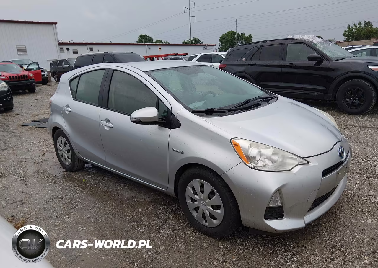 2012 Toyota Prius C Three – zdjęcie 1 z 11
