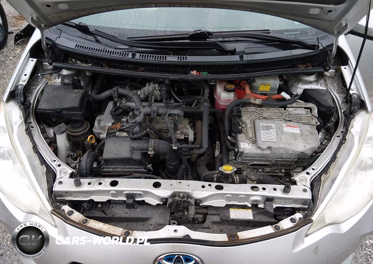2012 Toyota Prius C Three VIN:JTDKDTB35C1501244 - 10
