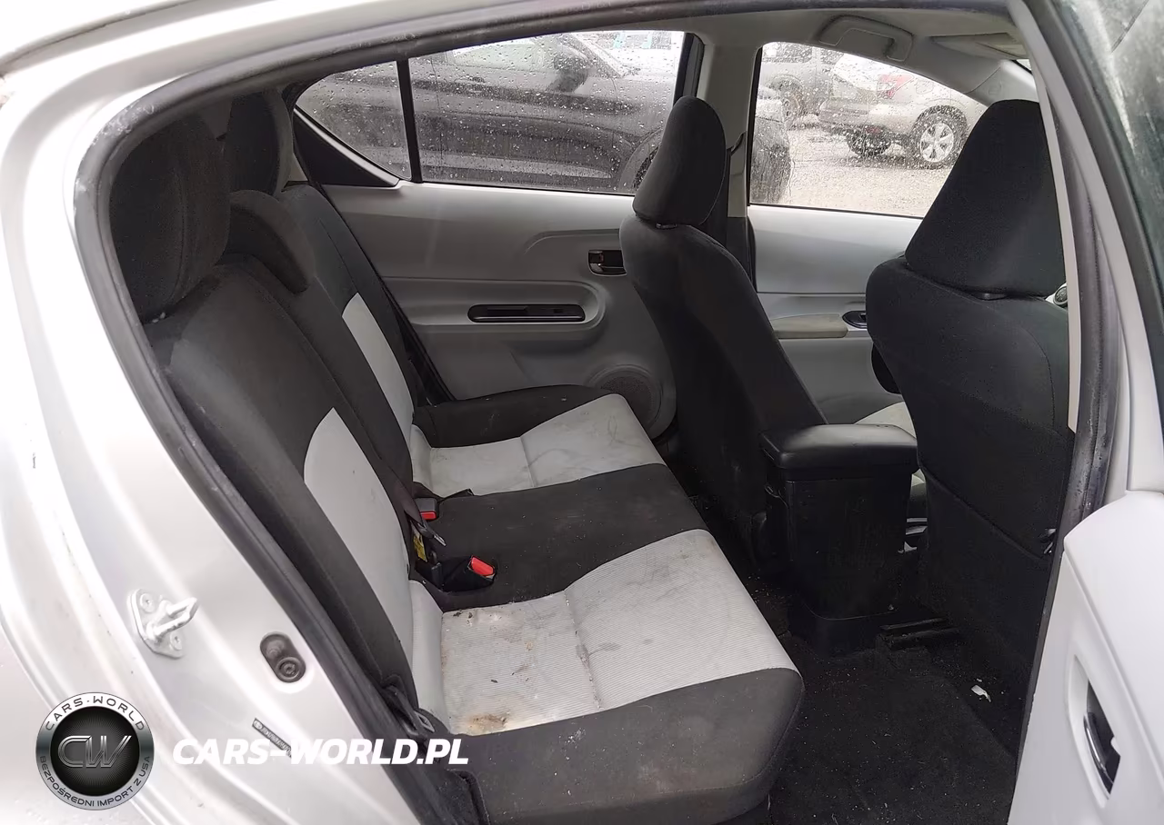 2012 Toyota Prius C Three VIN:JTDKDTB35C1501244 - 8