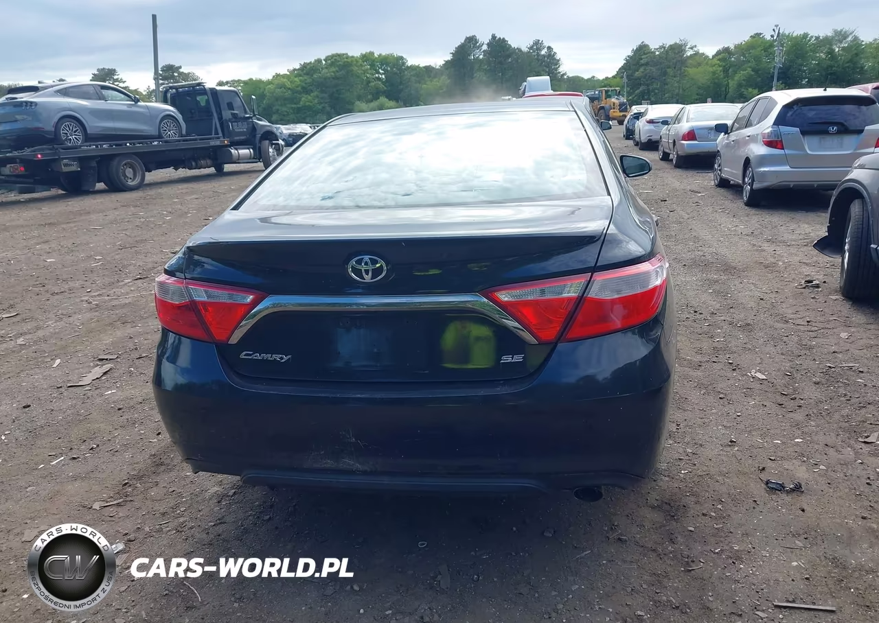 2015 Toyota Camry Se VIN:4T1BF1FK4FU970341 - 16