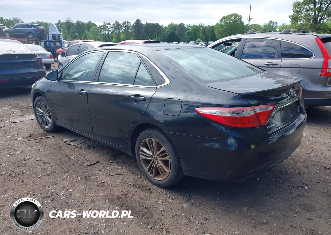 2015 Toyota Camry Se VIN:4T1BF1FK4FU970341 - 3