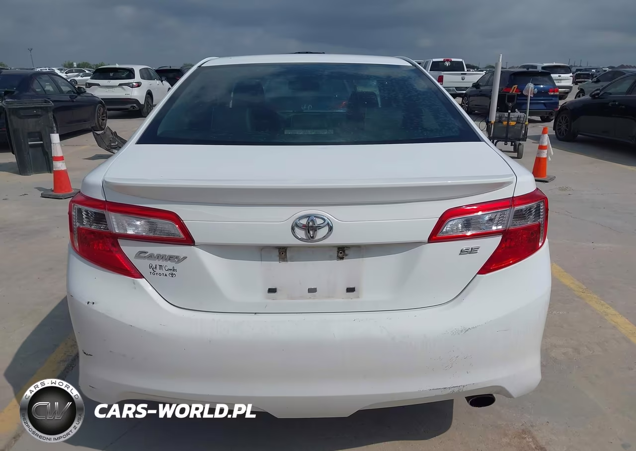 2013 Toyota Camry Se VIN:4T1BF1FK2DU668463 - 17