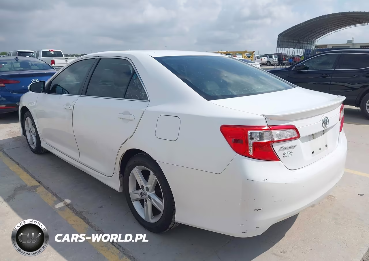 2013 Toyota Camry Se VIN:4T1BF1FK2DU668463 - 3