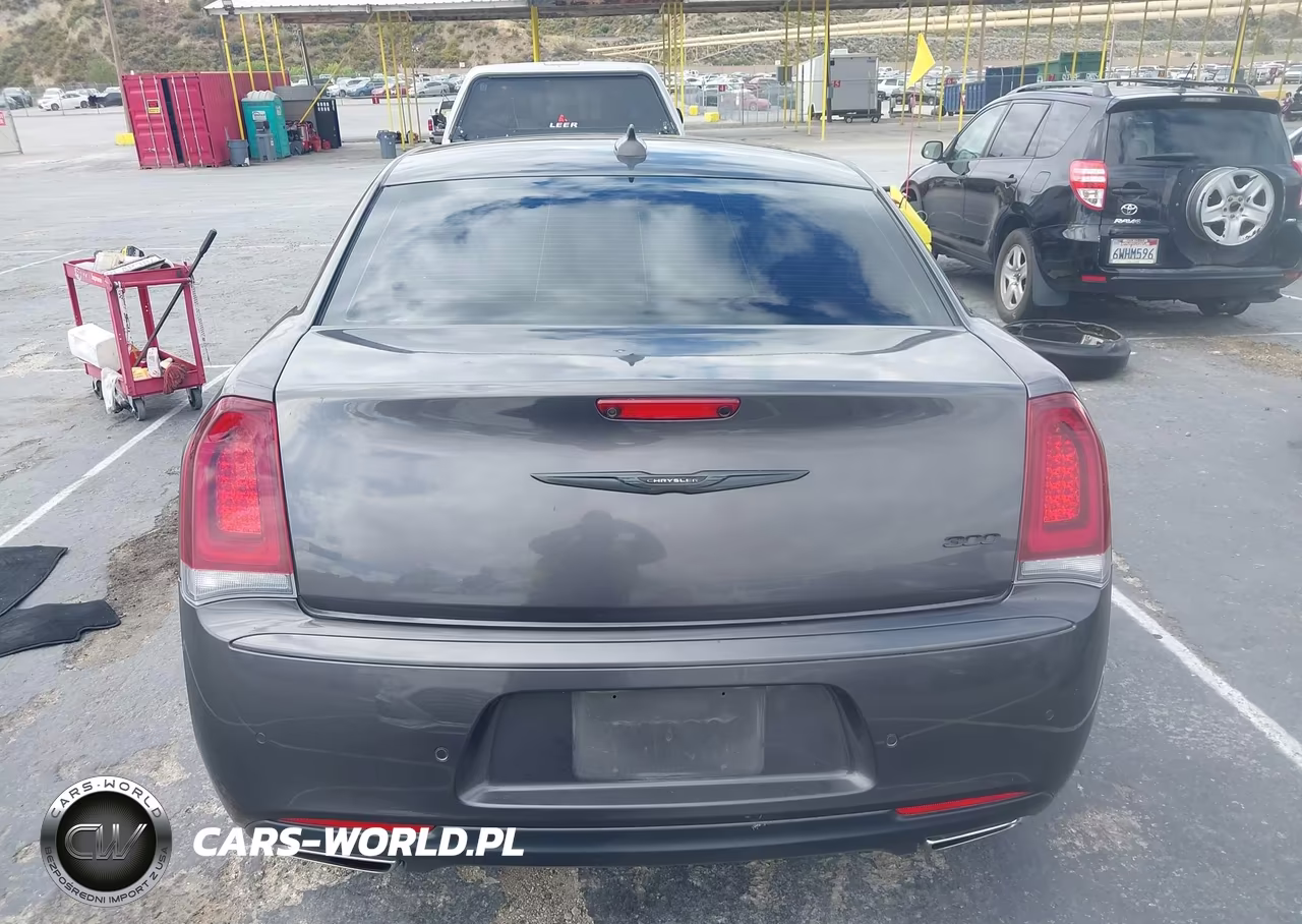 2022 Chrysler 300 Touring L VIN:2C3CCADG9NH190826 - 21