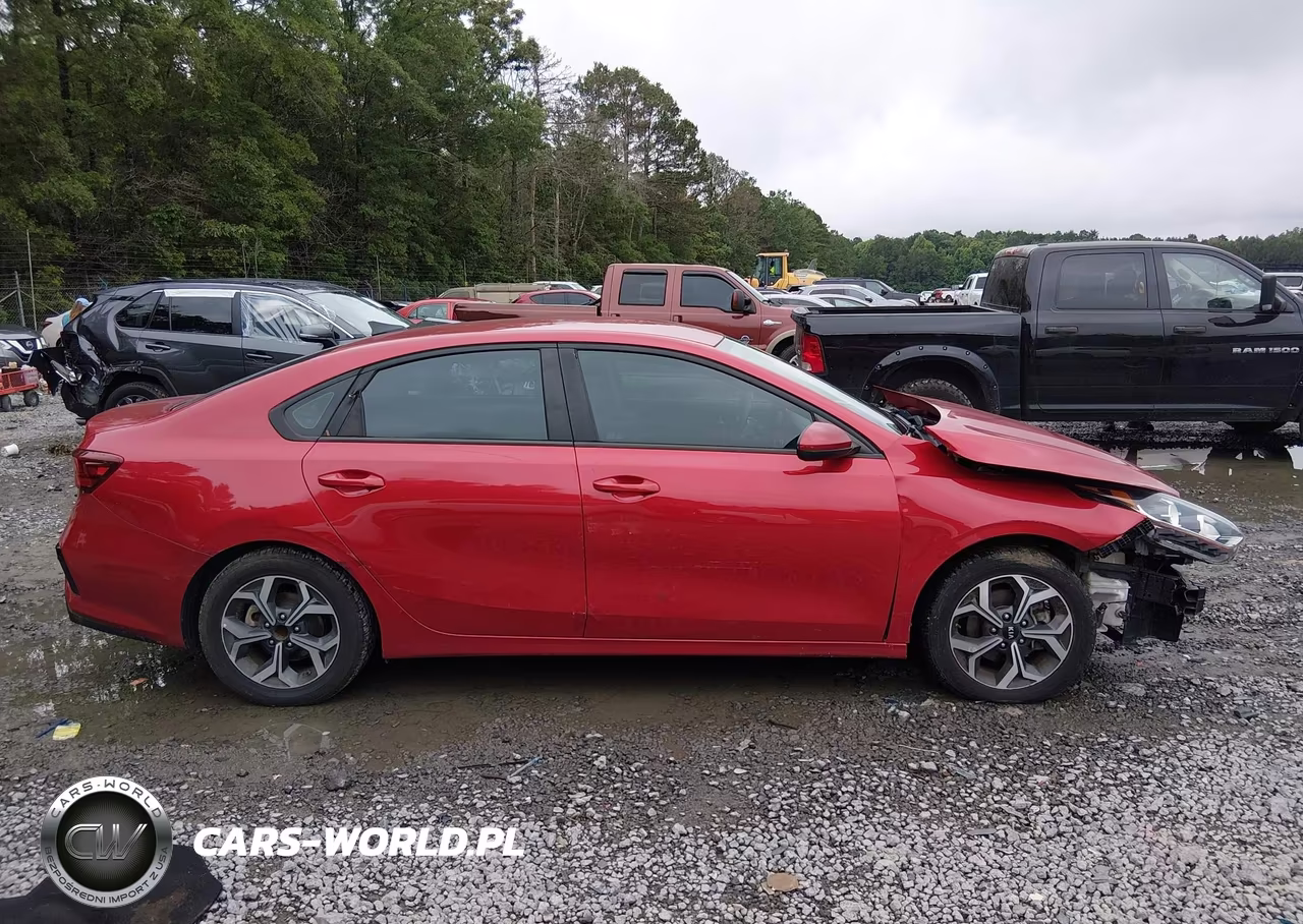 2021 Kia Forte Lxs VIN:3KPF24AD6ME285586 - 13