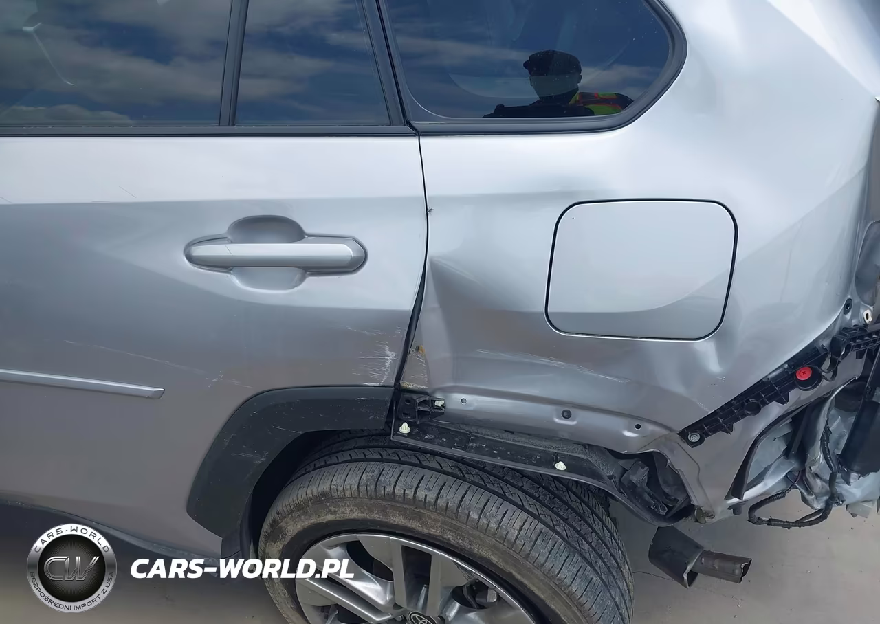 2022 Toyota Rav4 Xle Premium VIN:2T3C1RFV6NC212021 - 19