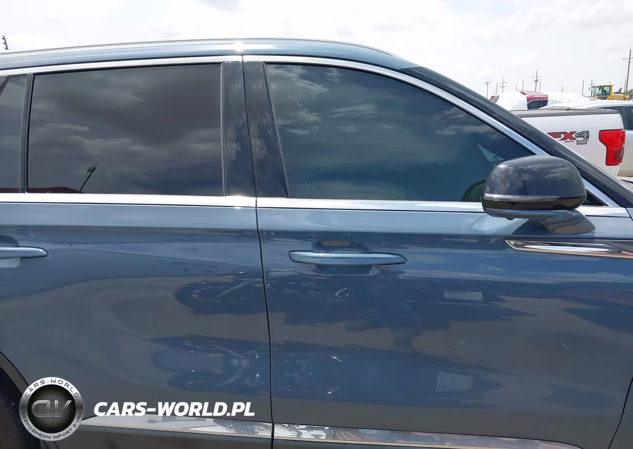 2025 Lincoln Aviator Reserve VIN:5LM5J7WC0SGL14571 - 13
