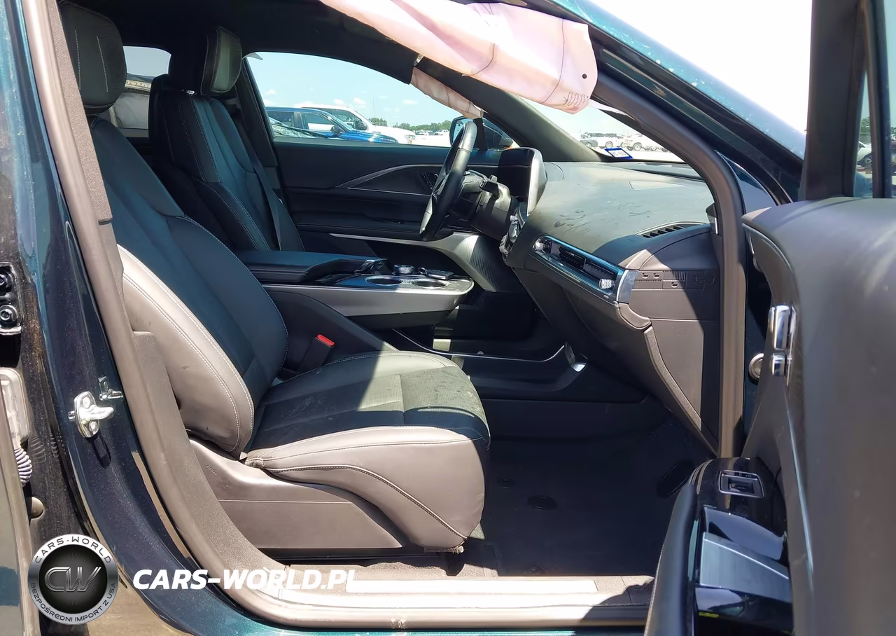 2024 Cadillac Lyriq Luxury W-1Sd VIN:1GYKPRRL1RZ115246 - 5