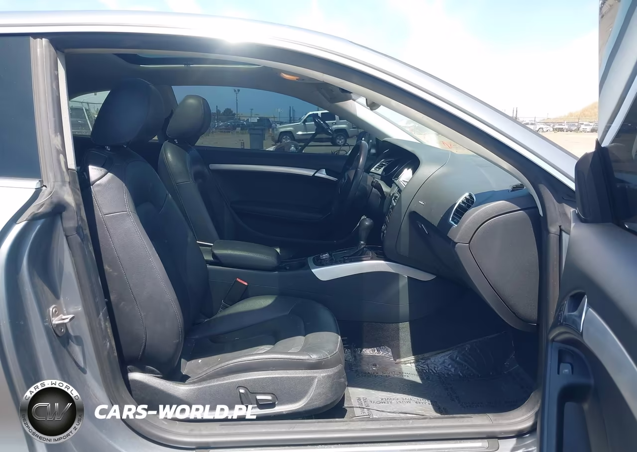 2011 Audi A5 2.0T Premium VIN:WAULFAFR2BA014807 - 5