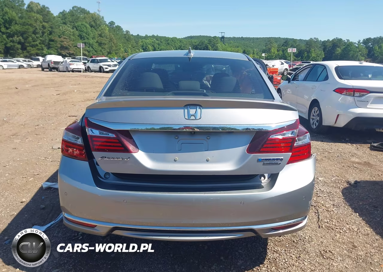 2017 Honda Accord Hybrid Touring VIN:JHMCR6F78HC017647 - 16