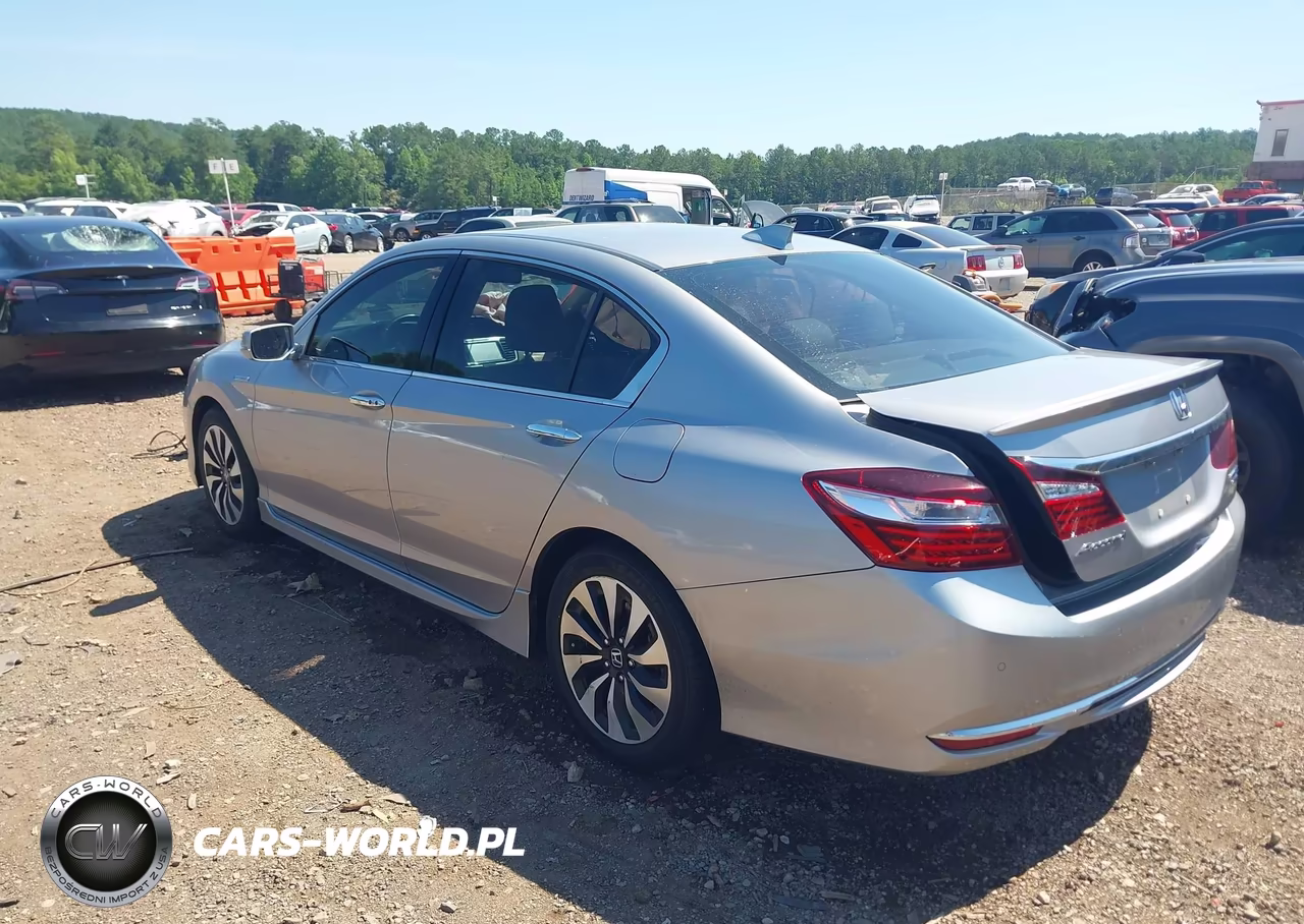 2017 Honda Accord Hybrid Touring VIN:JHMCR6F78HC017647 - 3