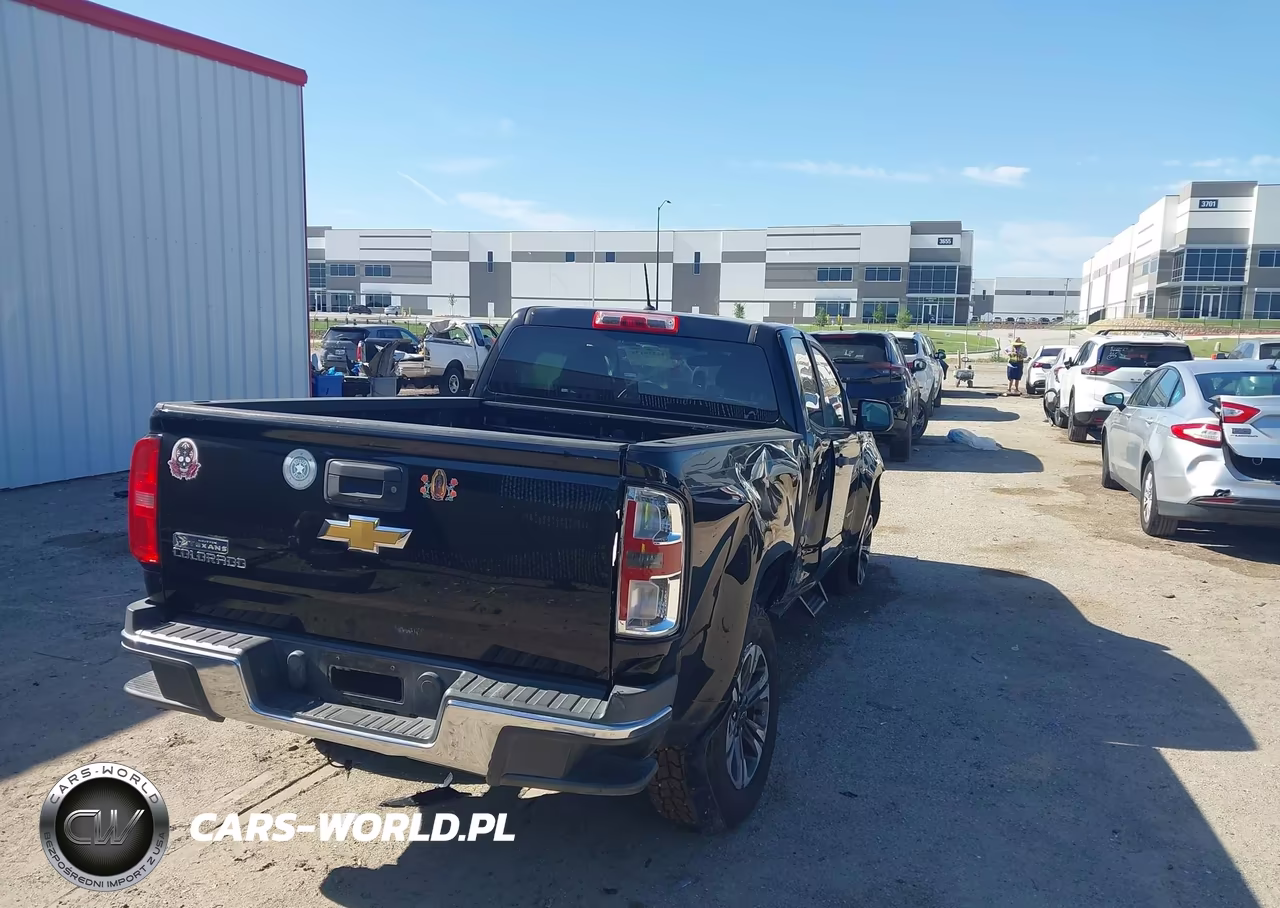 2018 Chevrolet Colorado Wt VIN:1GCHSBEAXJ1160442 - 4