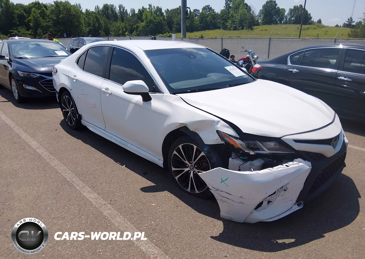 2020 Toyota Camry Se – zdjęcie 1 z 17
