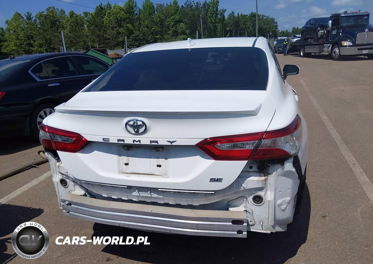 2020 Toyota Camry Se VIN:4T1G11AKXLU919529 - 17